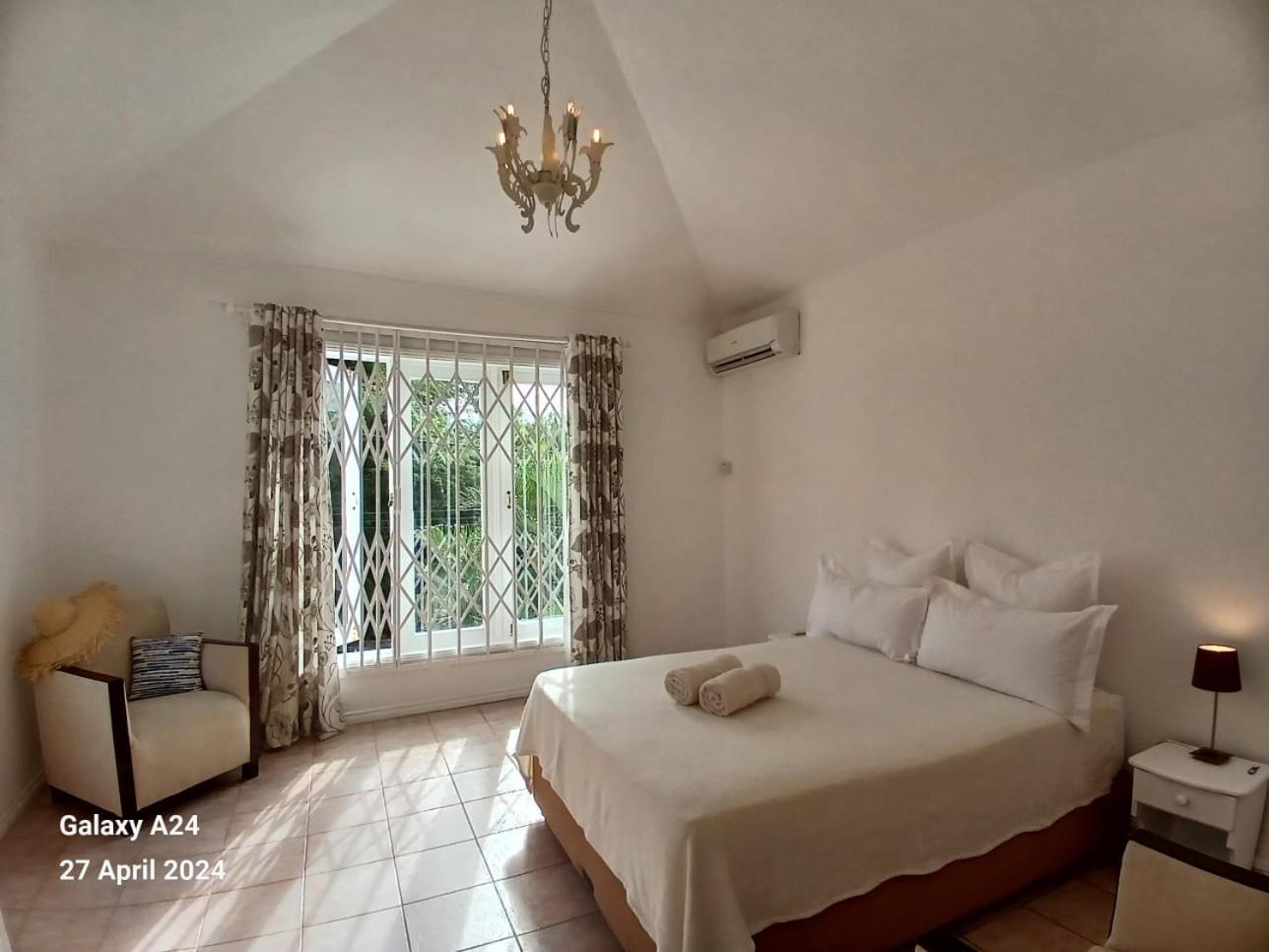 The Coral House Διαμέρισμα Rivière Noire Εξωτερικό φωτογραφία